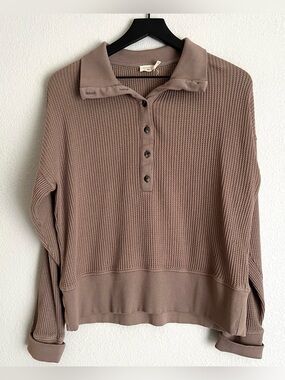 Faherty Women's Apres Waffle Henley Size M in Wood Smoke Brown